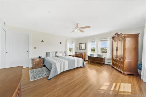 260 Ocean Avenue Amityville NY 11701