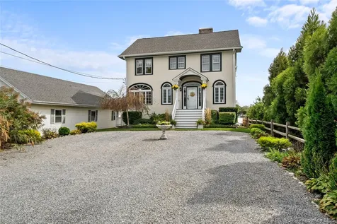 260 Ocean Avenue Amityville NY 11701