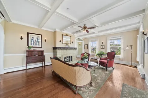 260 Ocean Avenue Amityville NY 11701