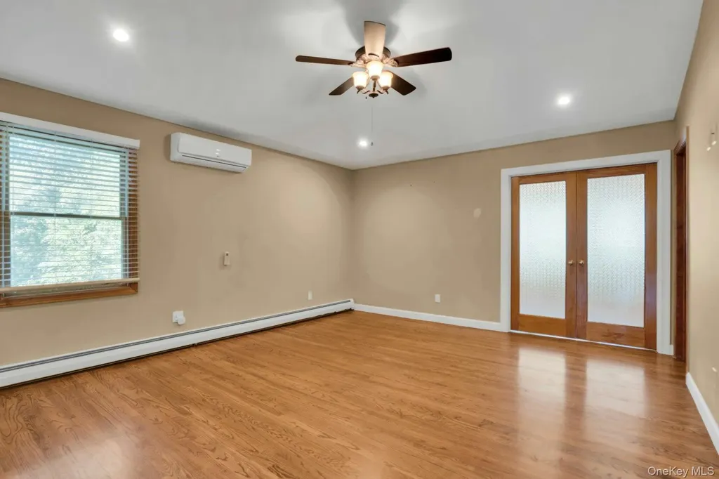 33 Pittoni Drive Commack NY 11725