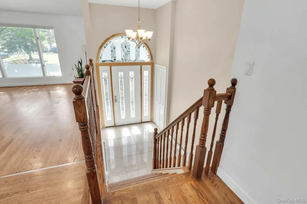 33 Pittoni Drive Commack NY 11725