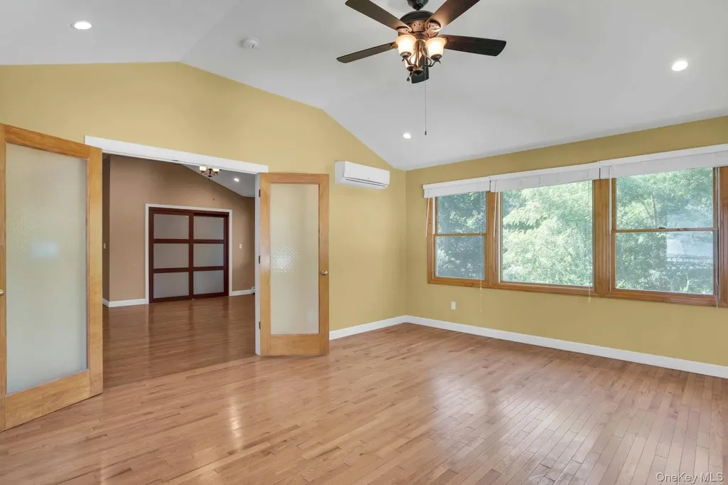 33 Pittoni Drive Commack NY 11725