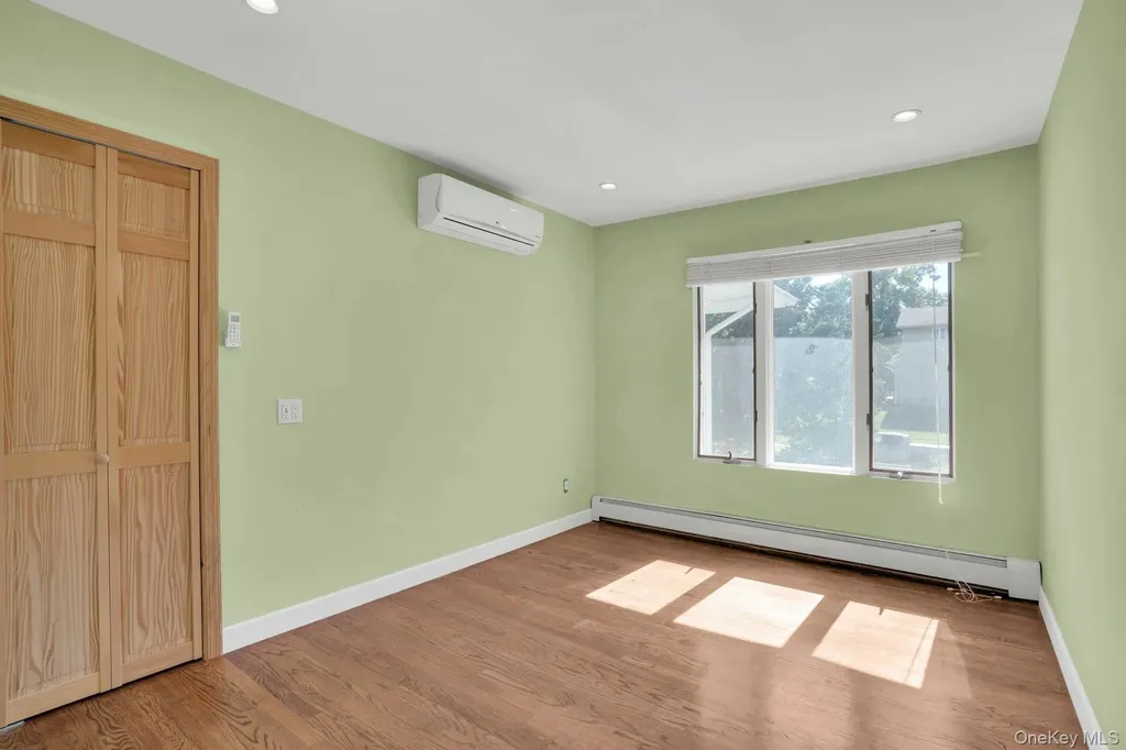 33 Pittoni Drive Commack NY 11725