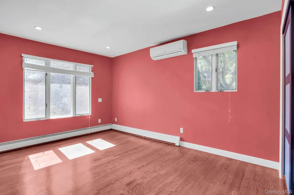 33 Pittoni Drive Commack NY 11725