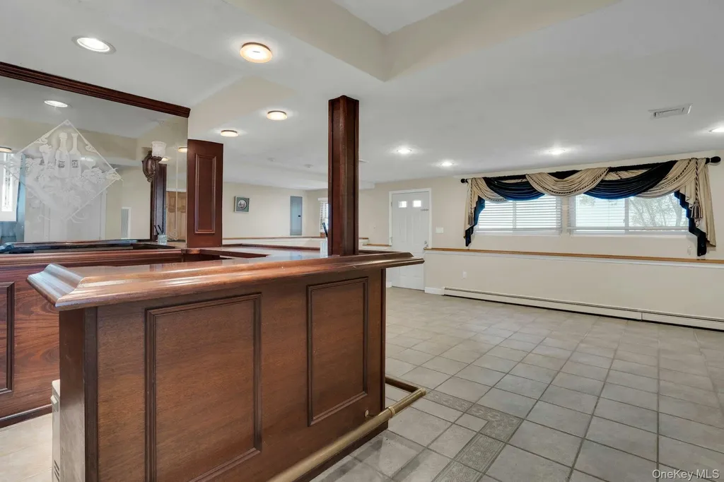 33 Pittoni Drive Commack NY 11725