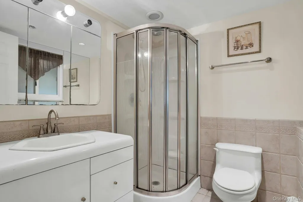 33 Pittoni Drive Commack NY 11725
