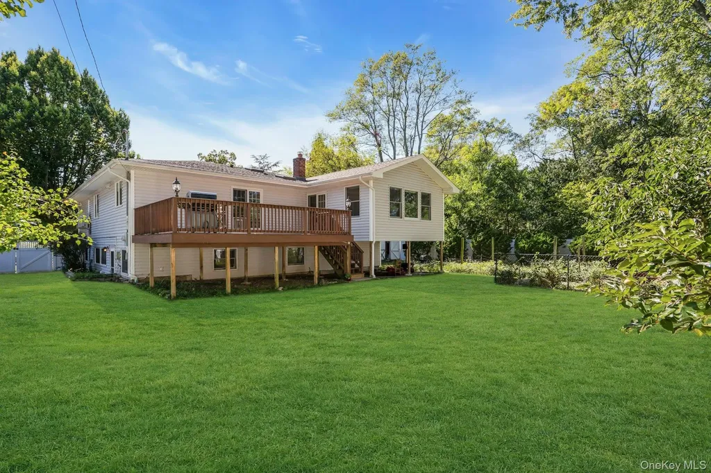 33 Pittoni Drive Commack NY 11725