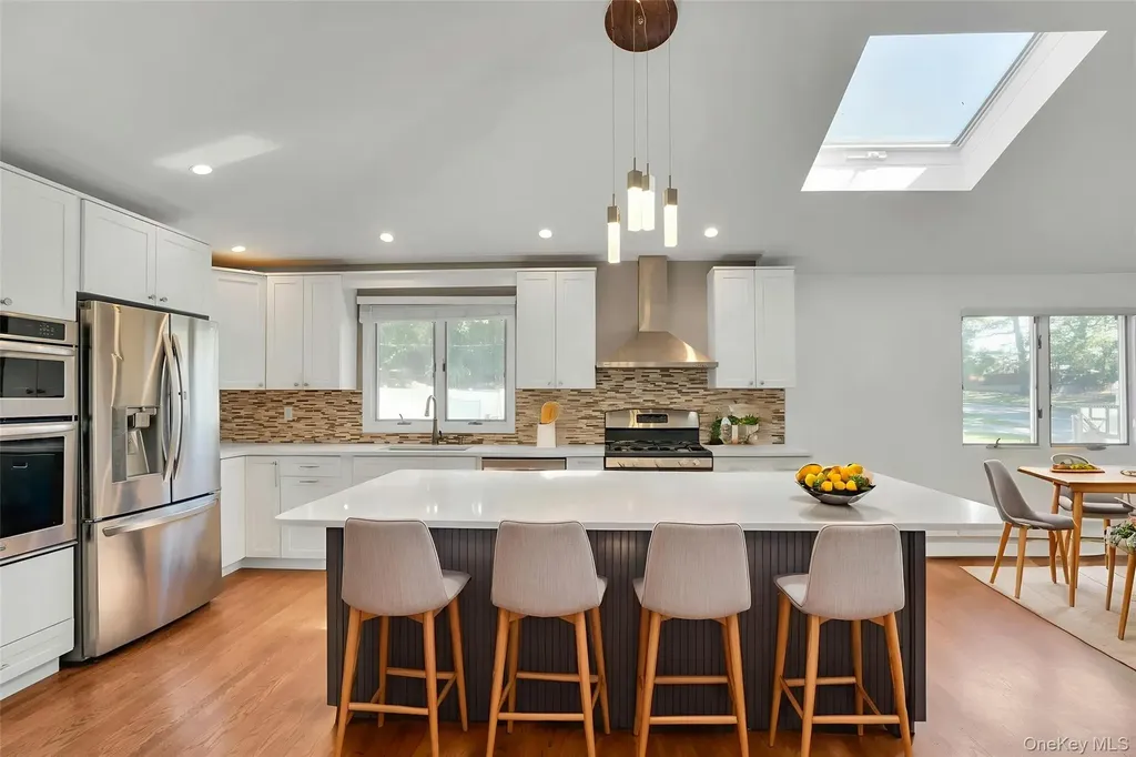 33 Pittoni Drive Commack NY 11725