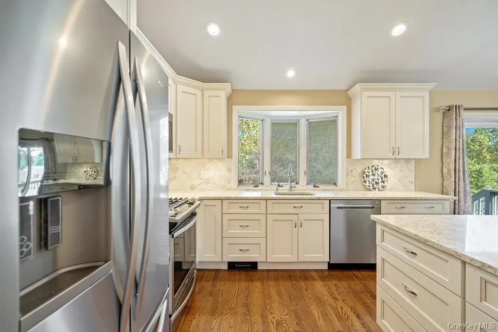1 Jerome Drive Farmingdale NY 11735