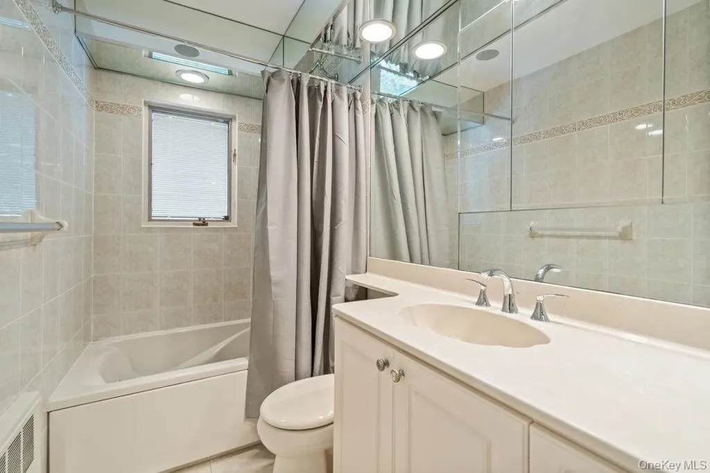 1 Jerome Drive Farmingdale NY 11735