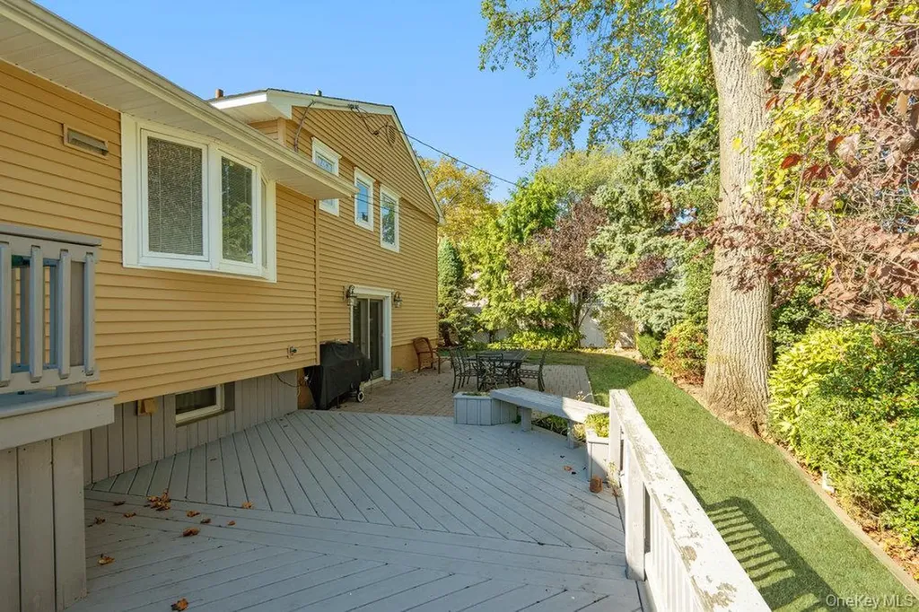1 Jerome Drive Farmingdale NY 11735