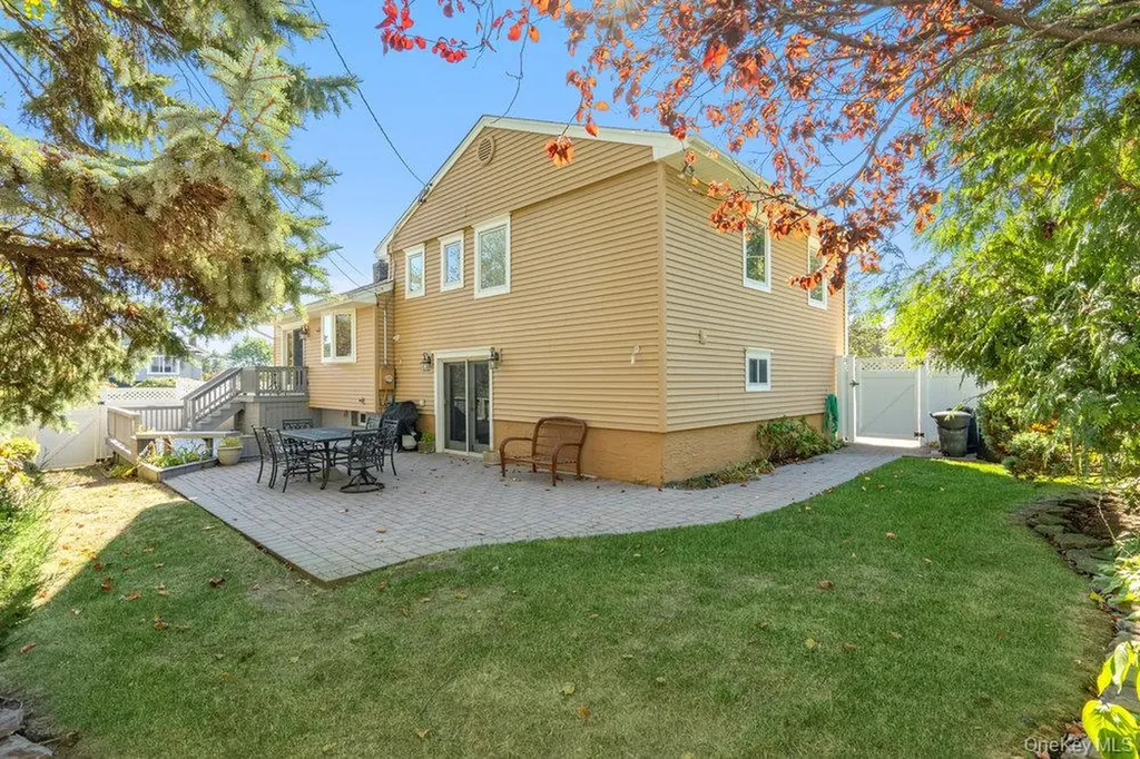 1 Jerome Drive Farmingdale NY 11735