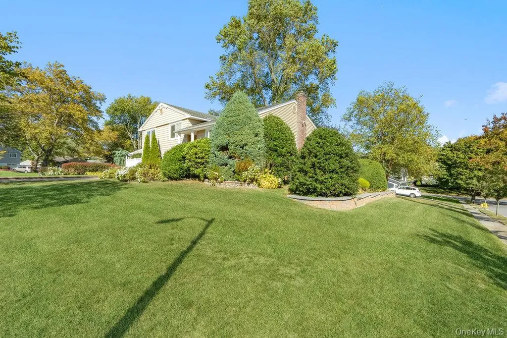 1 Jerome Drive Farmingdale NY 11735
