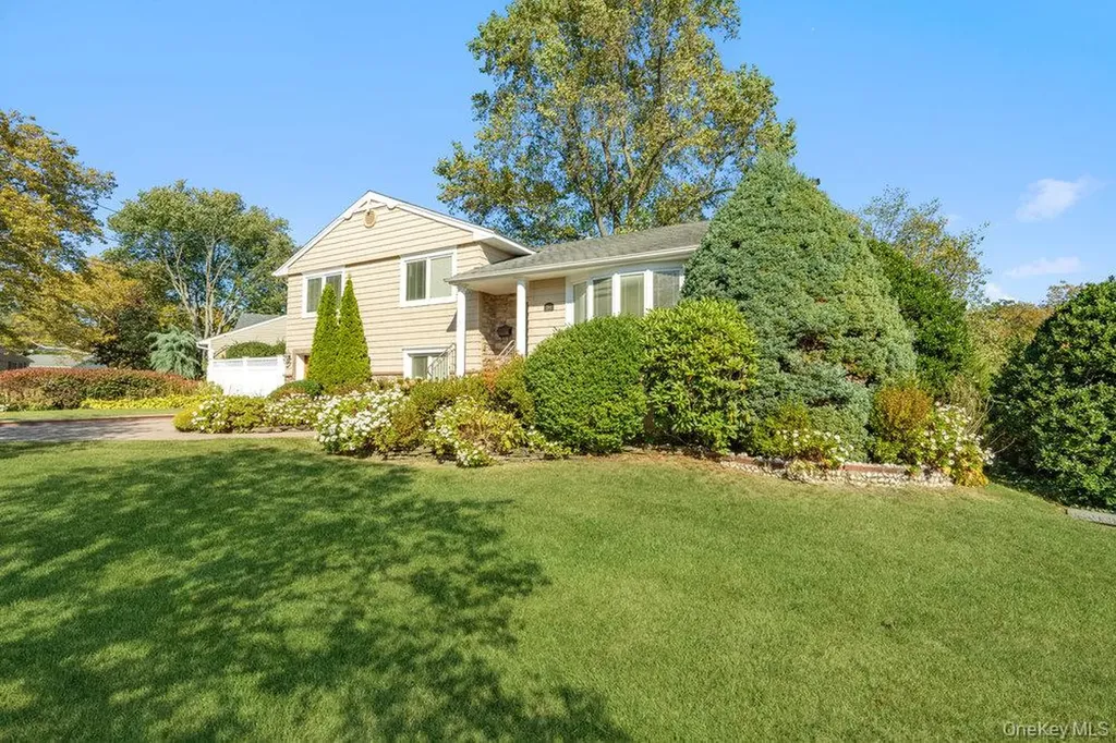 1 Jerome Drive Farmingdale NY 11735