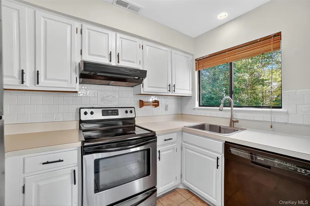 132 Stone Meadow South Salem NY 10590