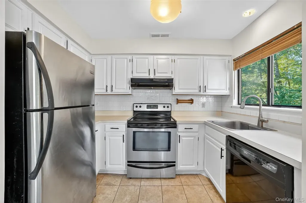 132 Stone Meadow South Salem NY 10590