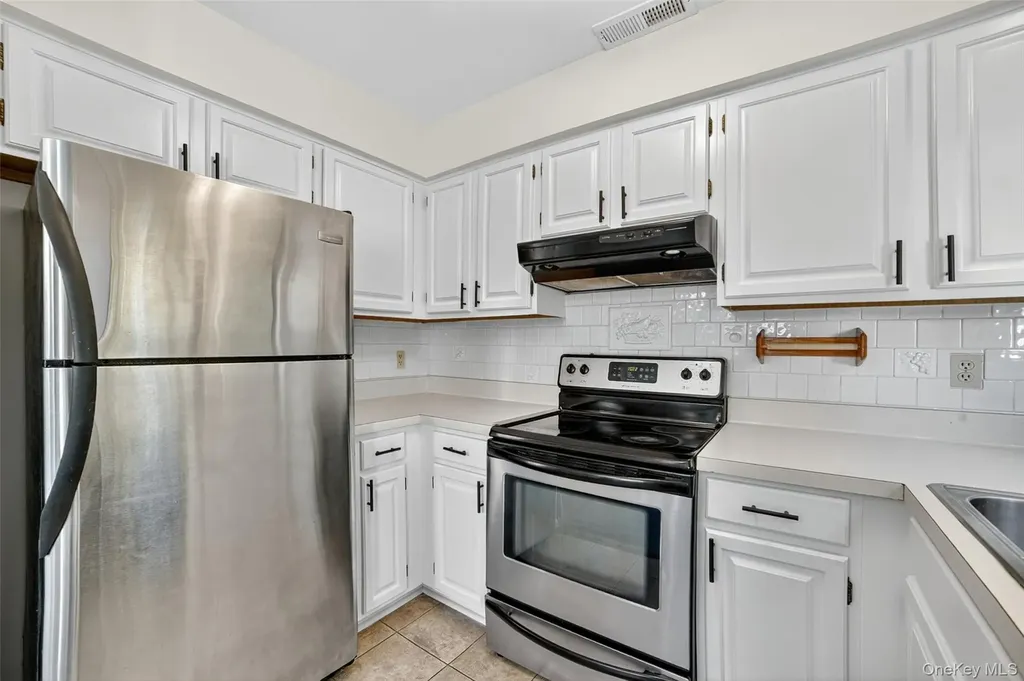 132 Stone Meadow South Salem NY 10590