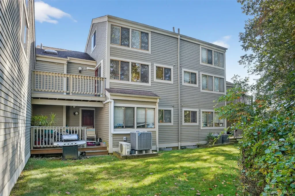 132 Stone Meadow South Salem NY 10590