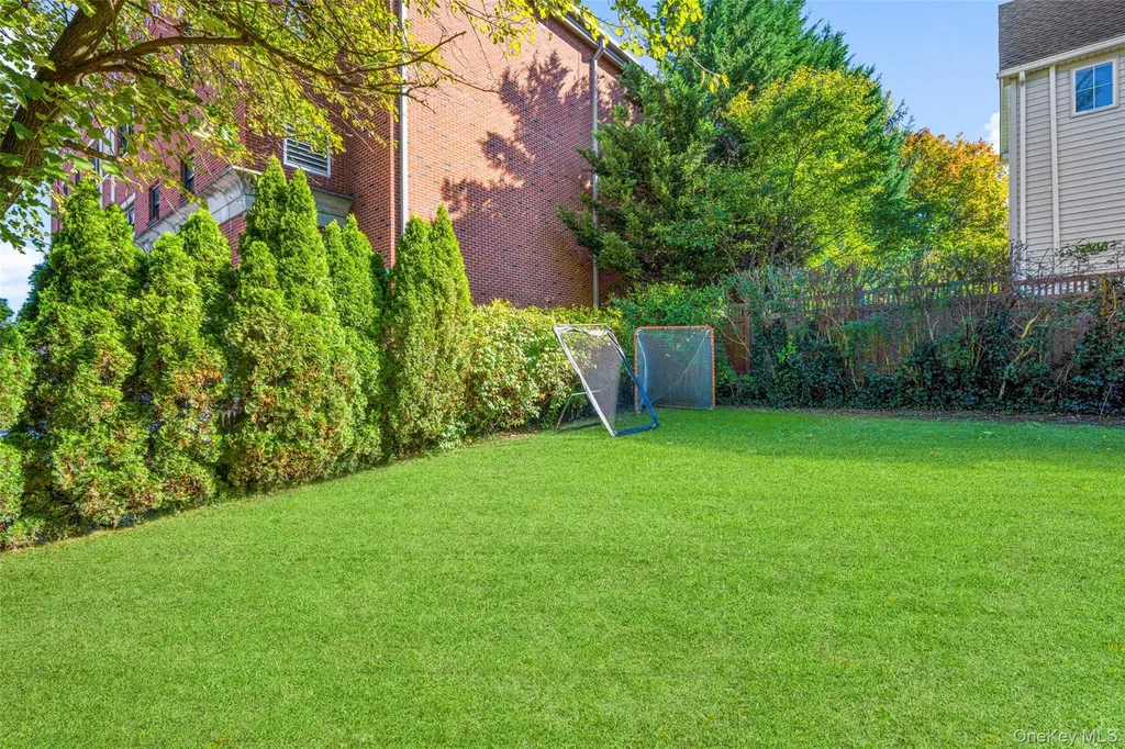 251 Mount Pleasant Avenue Mamaroneck NY 10543