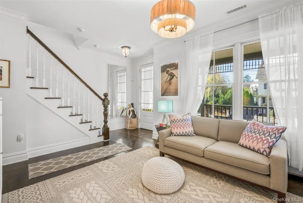 251 Mount Pleasant Avenue Mamaroneck NY 10543