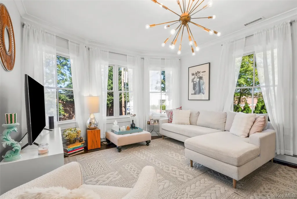 251 Mount Pleasant Avenue Mamaroneck NY 10543
