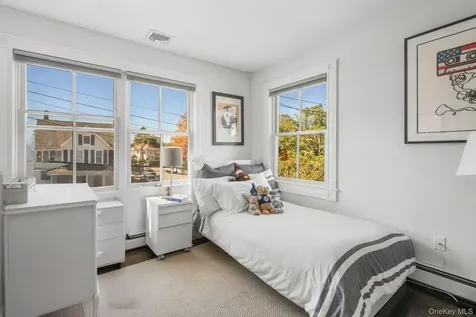 251 Mount Pleasant Avenue Mamaroneck NY 10543