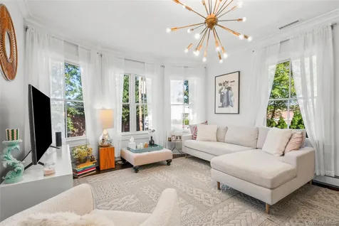 251 Mount Pleasant Avenue Mamaroneck NY 10543