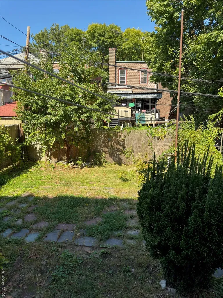 1955 Haviland Avenue Bronx NY 10472