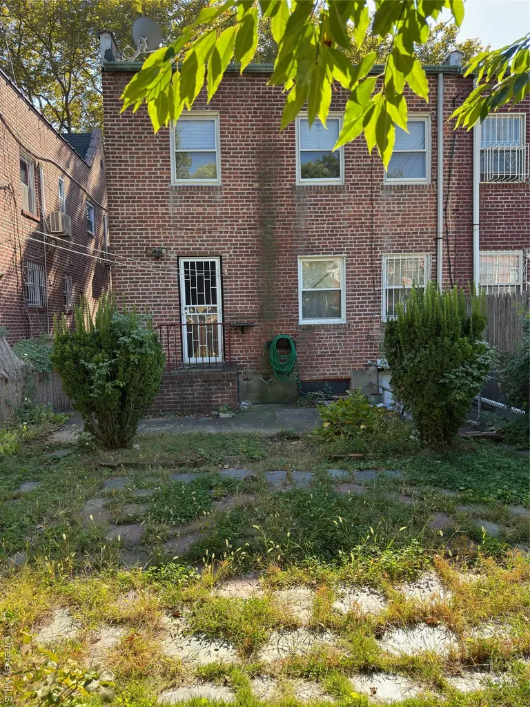 1955 Haviland Avenue Bronx NY 10472