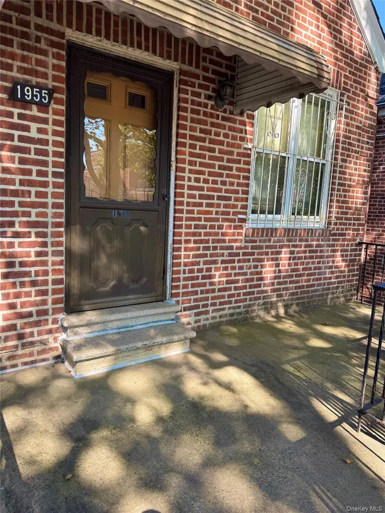 1955 Haviland Avenue Bronx NY 10472