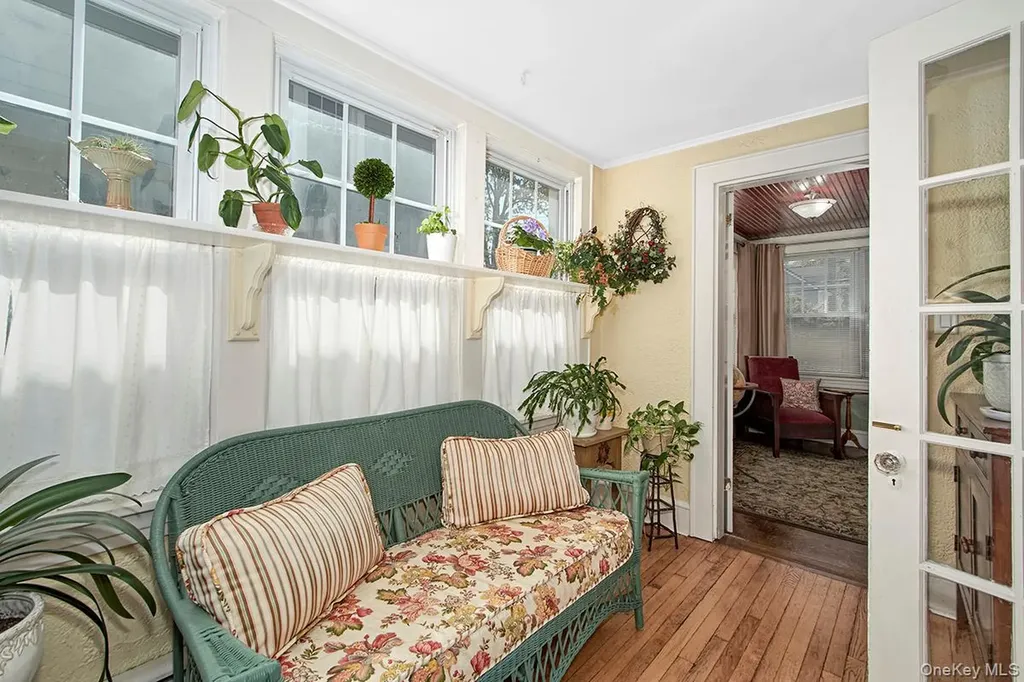 72 Ogden Avenue White Plains NY 10605