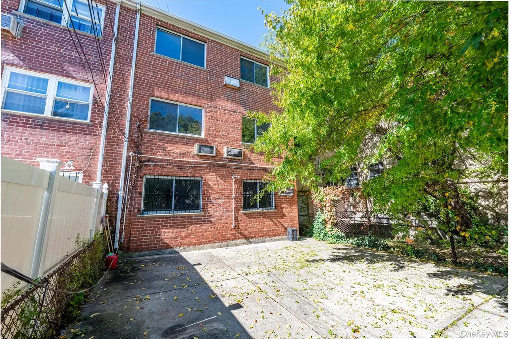 2730 Barnes Avenue Bronx NY 10467