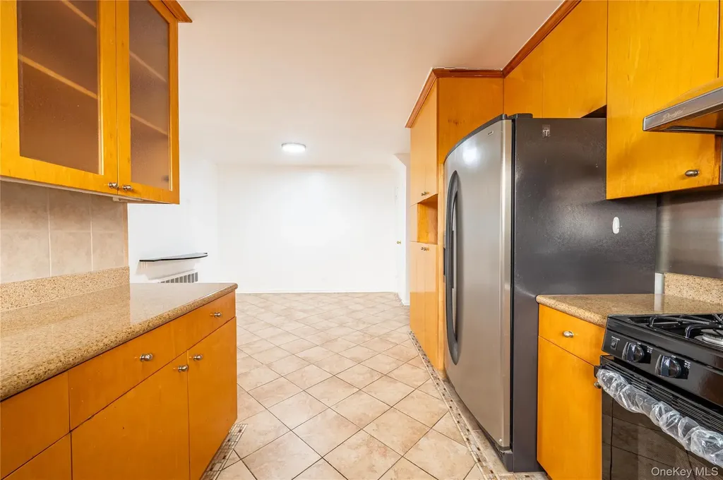 2730 Barnes Avenue Bronx NY 10467