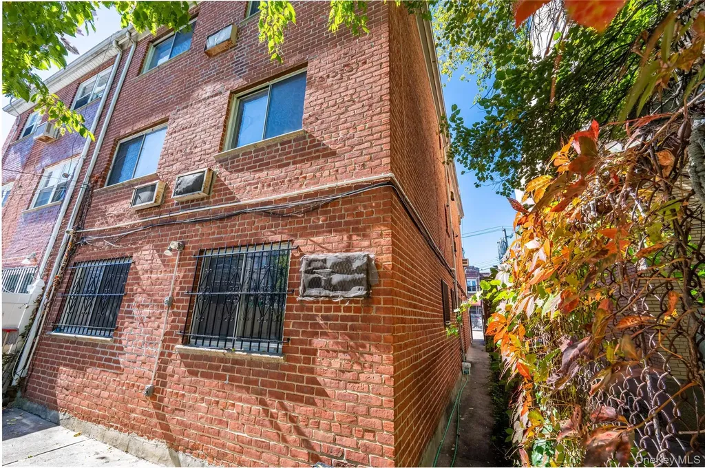 2730 Barnes Avenue Bronx NY 10467