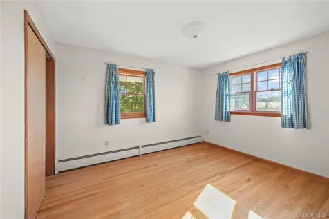 76 Smith Road Kinderhook NY 12106