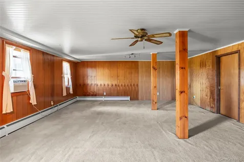 76 Smith Road Kinderhook NY 12106