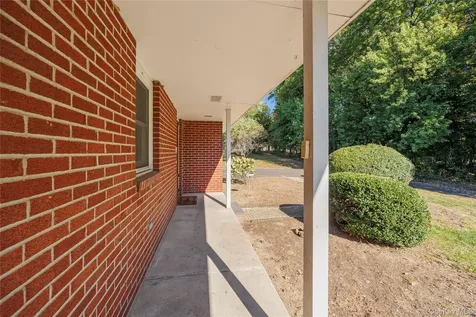 76 Smith Road Kinderhook NY 12106