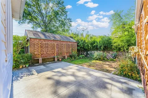 5612 212th Street Bayside NY 11364