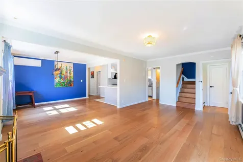 5612 212th Street Bayside NY 11364