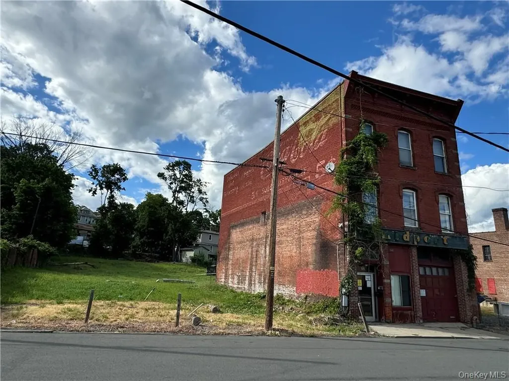8 Franklin Street Middletown NY 10940
