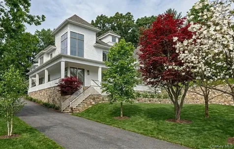22 Whippoorwill Road E Armonk NY 10504