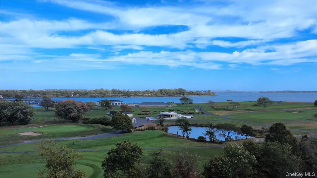 487 Links Drive E Oceanside NY 11572