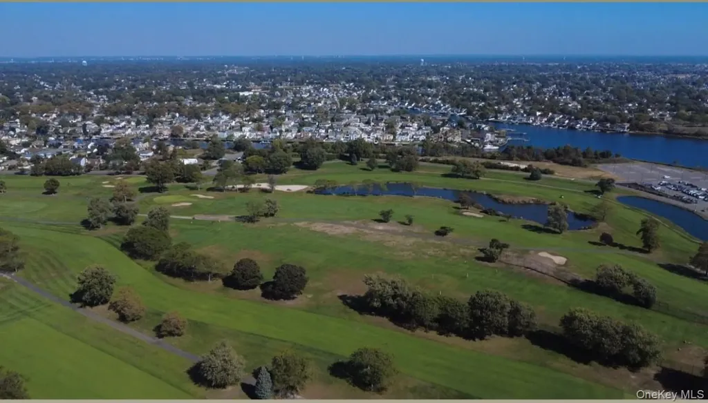 487 Links Drive E Oceanside NY 11572