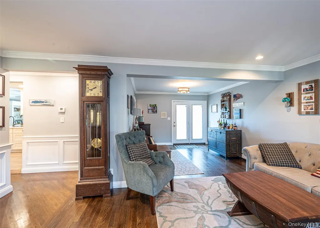 74 Broadway Bethpage NY 11714