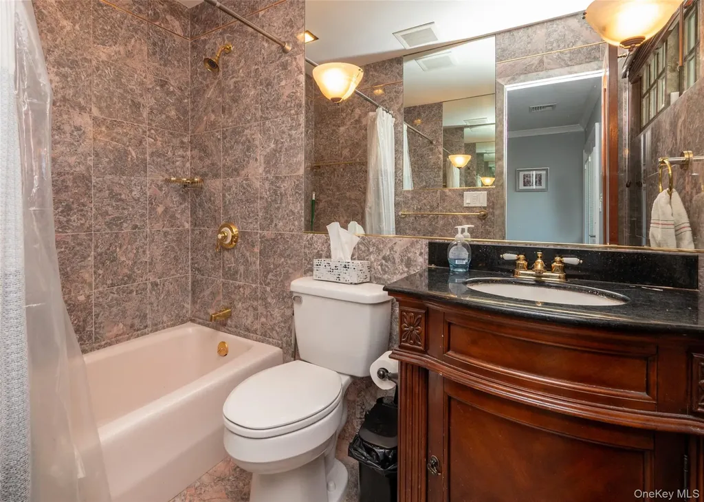74 Broadway Bethpage NY 11714