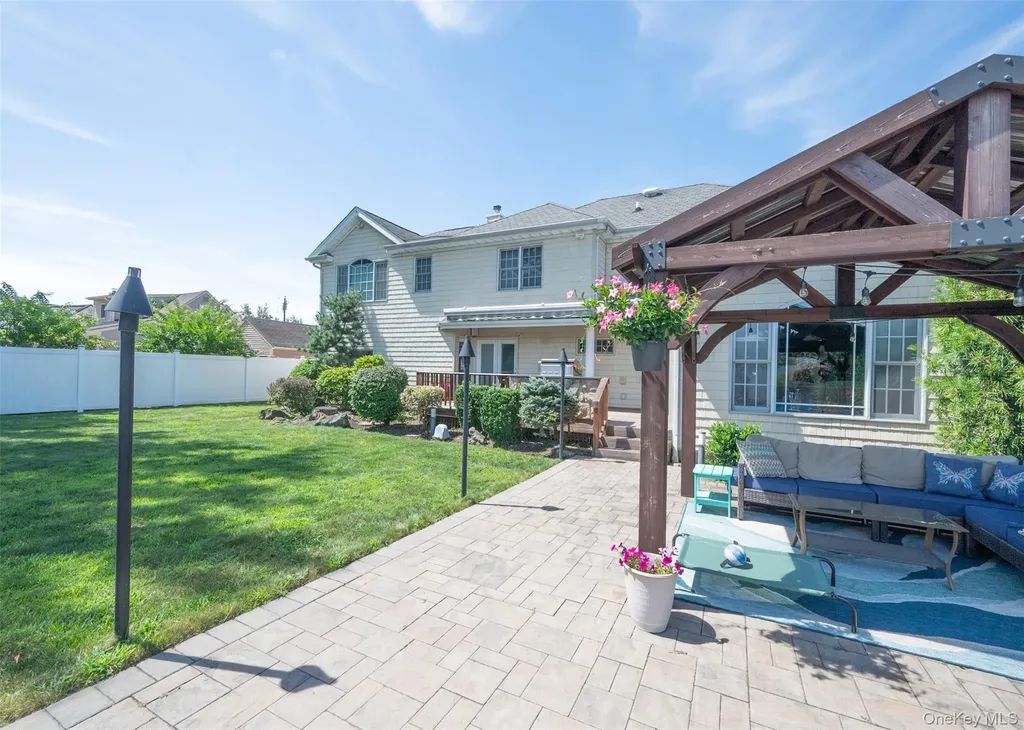 74 Broadway Bethpage NY 11714