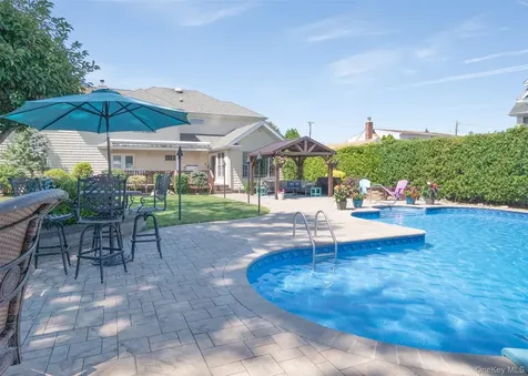 74 Broadway Bethpage NY 11714