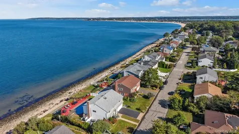 43 Oak Point Drive N Bayville NY 11709