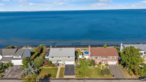43 Oak Point Drive N Bayville NY 11709