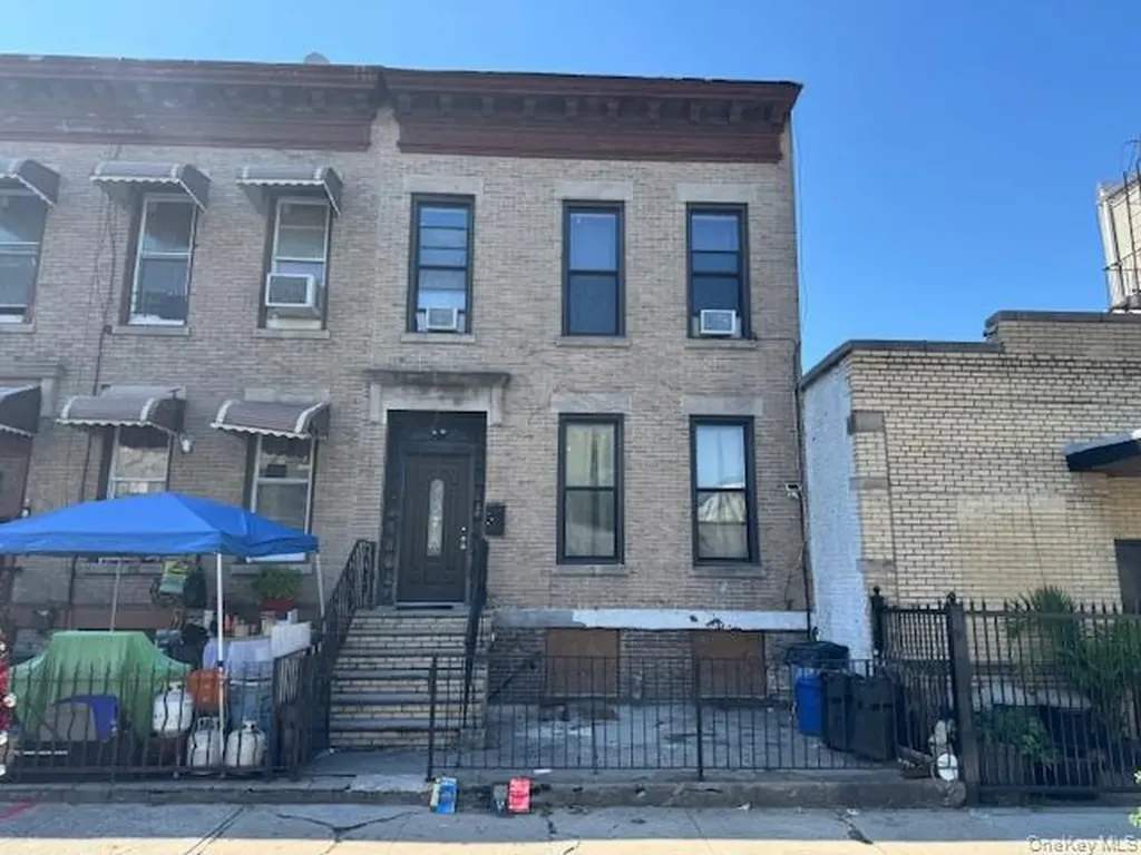 186 Howard Avenue Brooklyn NY 11233